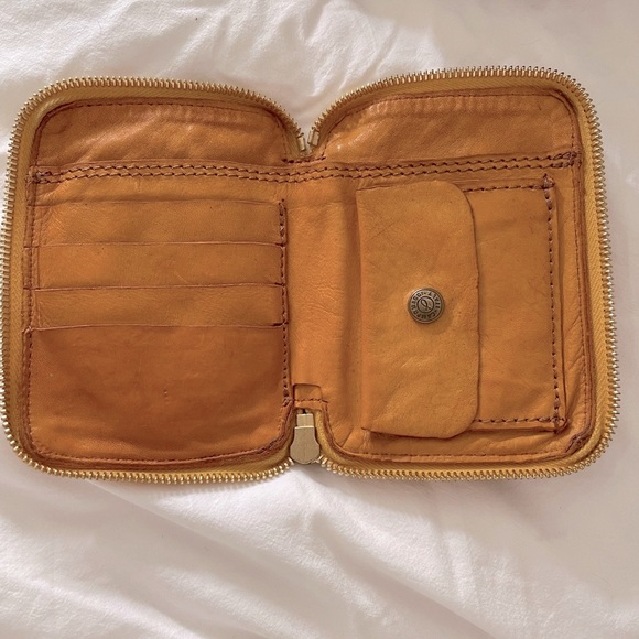 Campmaggi Bella DiNotte I Cognac Leather w/Studs Wallet - Picture 6 of 7